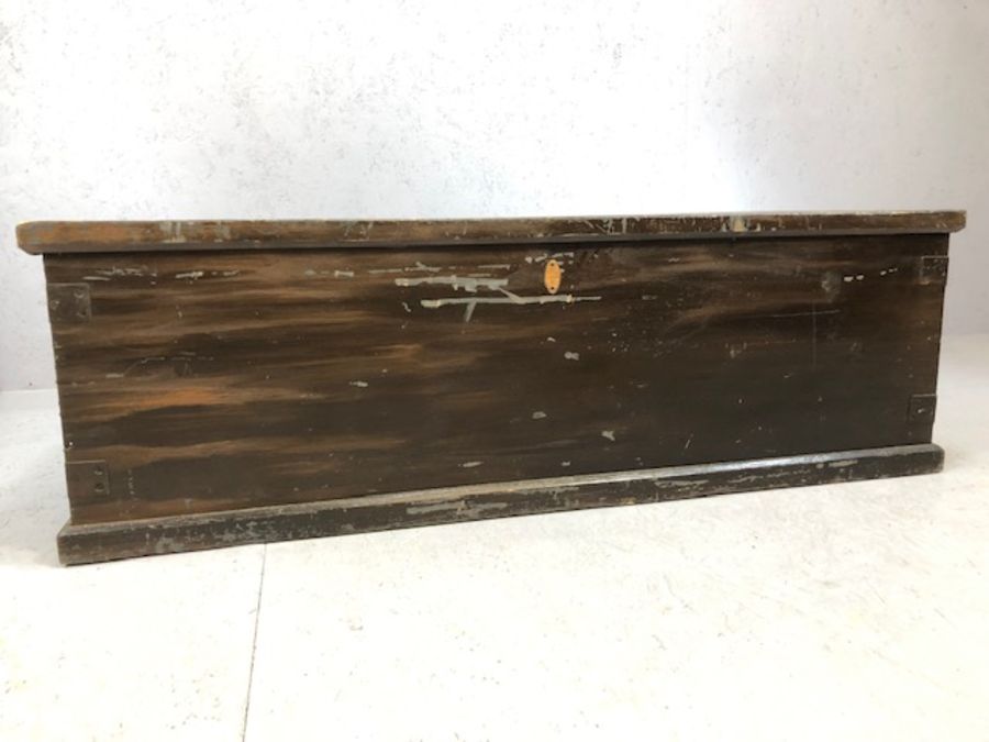Large stained pine chest, approx 142cm x 55cm x 46cm - Image 2 of 6