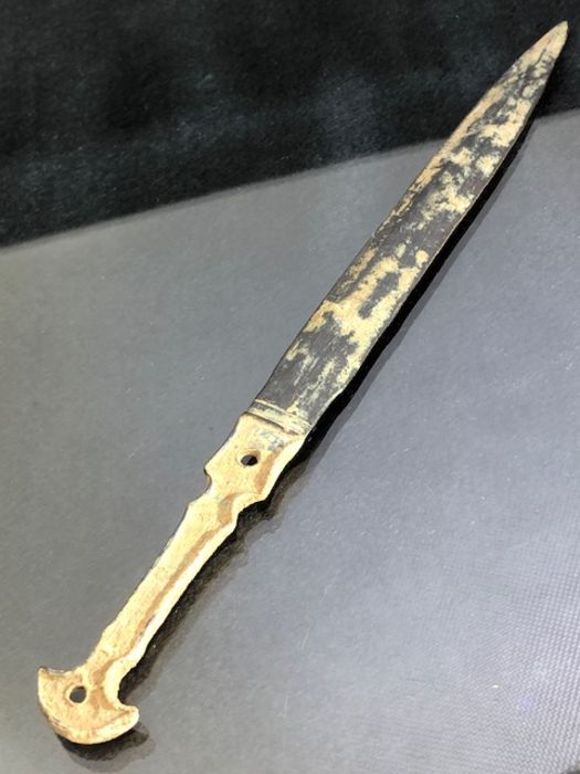 Miniature bronze dagger, possibly Luristan, approx 21cm in length - Image 8 of 8