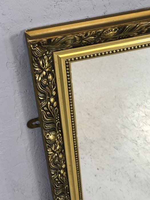 Two gilt framed mirrors, the larger approx 97cm x 66cm - Image 3 of 5