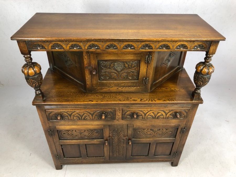 Carved oak buffet with baluster columns, carved detailing, cupboards and drawers, approx 122cm x - Image 2 of 5