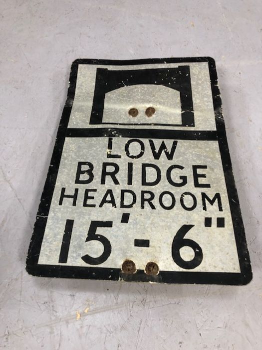 Vintage metal sign 'Low Bridge', approx 54cm x 37cm - Image 2 of 3