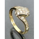 14ct Gold fashion ring size 'O' and approx 2.9g