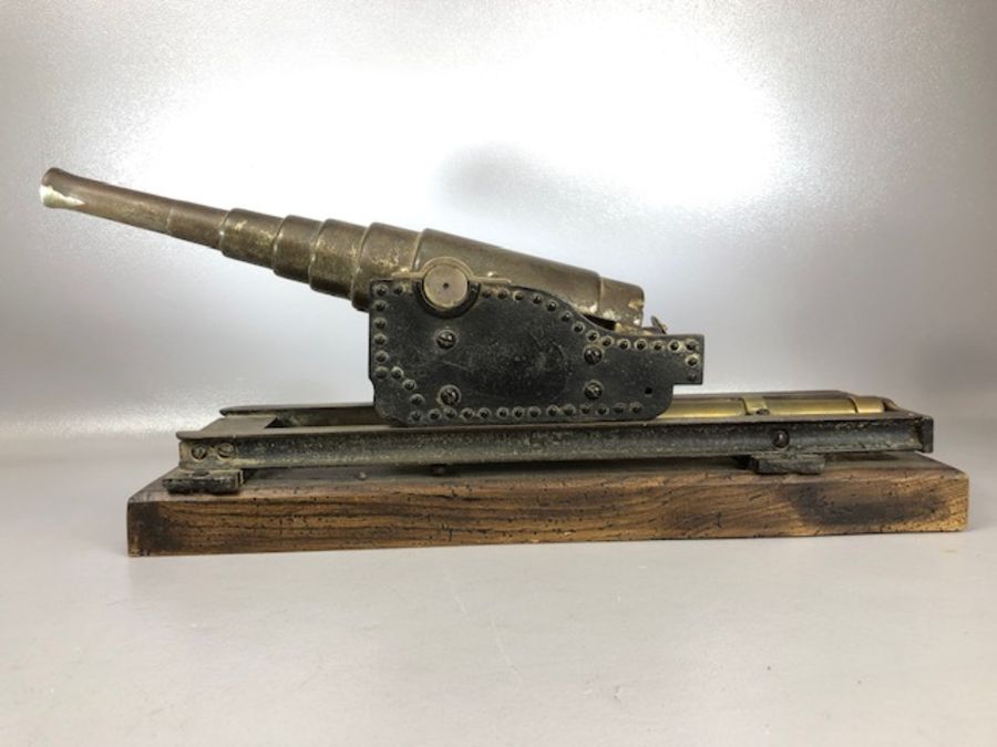 Reproduction Black Powder Cannon with tapering barrel on wooden base with firing pin in the shape of - Image 7 of 7