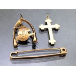 9ct Gold Brooch, 9ct Gold Cross and 9ct Gold Horseshoe Brooch total weight approx 4g
