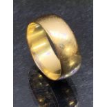 18k Gold band size 'M' approx 5.2g