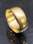 18k Gold band size 'M' approx 5.2g