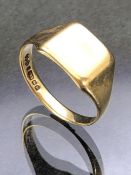 9ct Gold Signet ring size approx 'S' & 4.3g