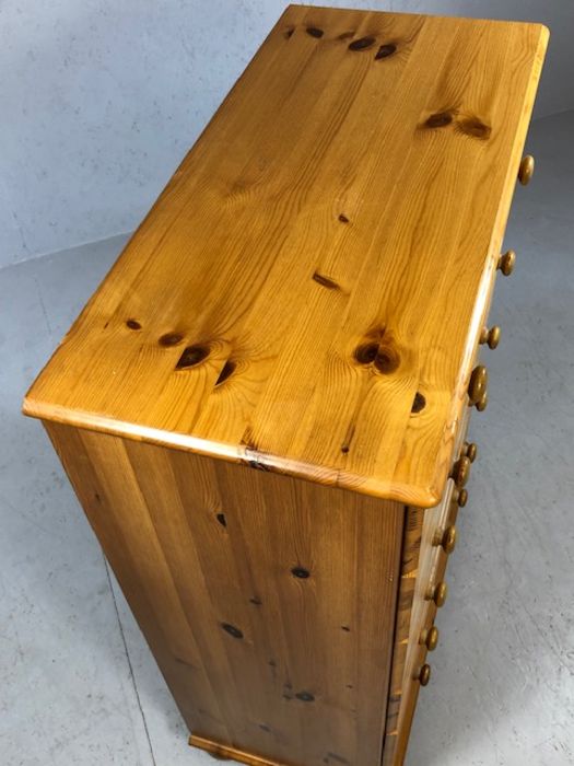 Pine chest of seven drawers, approx 82cm x 39cm x 106cm tall - Image 5 of 5