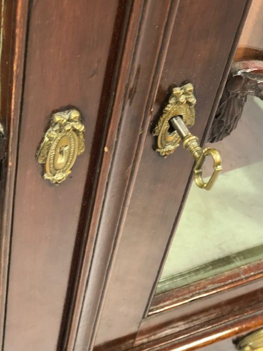 Mahogany display cabinet with glass doors, drawer under, with brass furniture and original key and - Image 5 of 7