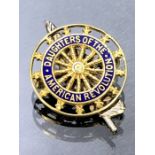 14ct gold and enamel medal `Daughters of the American Revolution` pin or brooch numbered to the