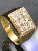 18ct Gold fully hallmarked chunky square ring set with nine Diamonds size 'Q' & 7.3g