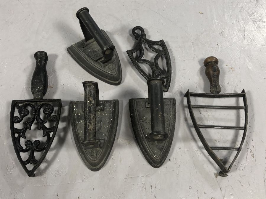 Collection of flat irons and two small cast iron pots - Image 2 of 3