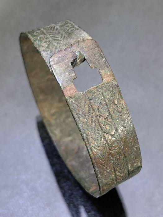 Two bronze artefacts, possibly Viking, a bracelet approx 5cm in diameter and a small razor approx - Image 5 of 7