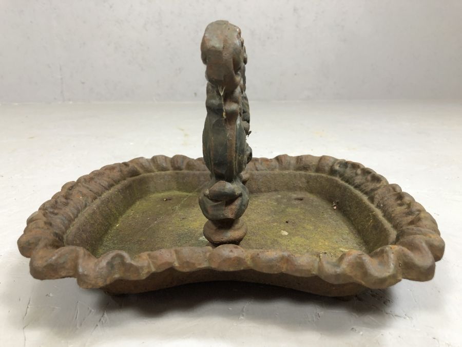 Victorian cast iron boot scraper, approx 29cm x 28cm x 18cm tall - Image 4 of 5