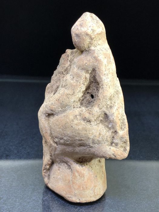 Terracotta pipe clay figurine, possibly Roman, depicting a youth seated backwards, on the back of - Image 5 of 8