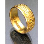 9ct Gold Floral engraved ring fully hallmarked size 'L' & 3.7g