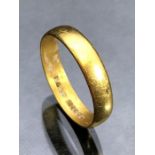 22ct Gold Band approx size 'Q' &