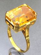 22ct Gold ring set with a large faceted rectangular Citrine stone 14.7mm x 11mm ring sixe 'M'