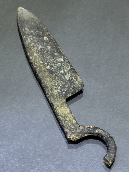 Two bronze artefacts, possibly Viking, a bracelet approx 5cm in diameter and a small razor approx - Image 4 of 7