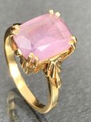 14k Gold ring set with a pale Amethyst stone approx 11 x 8mm and ring size 'K'
