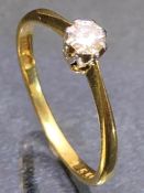 18ct Gold ring set with single solitaire diamond approx .33ct
