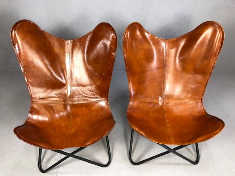 Pair of tan leather chairs on black metal frames - Image 3 of 4