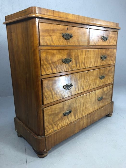 Satinwood chest of five drawers with extra deep bottom drawer, approx 114cm x 50cm x 113cm - Image 4 of 4
