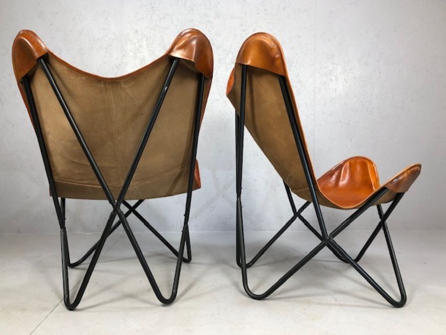 Pair of tan leather chairs on black metal frames - Image 4 of 4