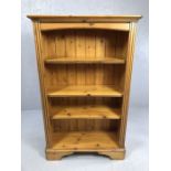 Pine-effect shelving unit with three adjustable shelves, approx 76cm x 33cm x 120cm tall