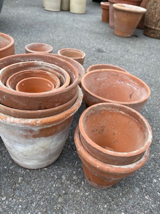 Collection of terracotta garden pots - Image 2 of 3