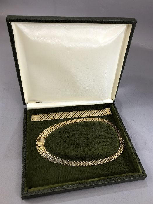 9ct Gold Graduated flat link necklace (27g) and wide (18mm) 9ct gold bracelet (24g) - Bild 11 aus 11