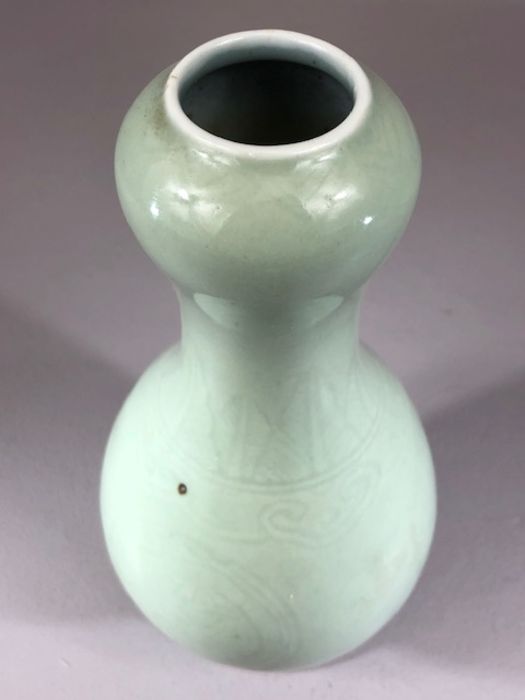 Chinese Caledon double gourd vase with six figure character mark to base approx 22cm tall - Image 2 of 15