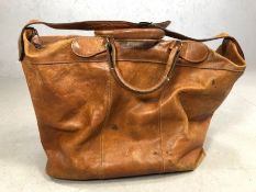 Vintage brown leather holdall, approx 48cm deep