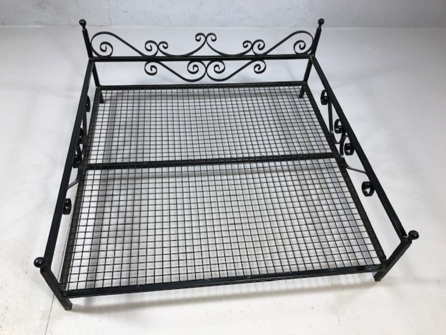 Large wrought iron dog's bed, individually made in blacksmith's forge, approx 105cm x 105cm, with - Image 2 of 5