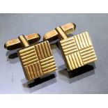 Pair of 9ct Gold chunky square cufflinks fully hallmarked approx 10g