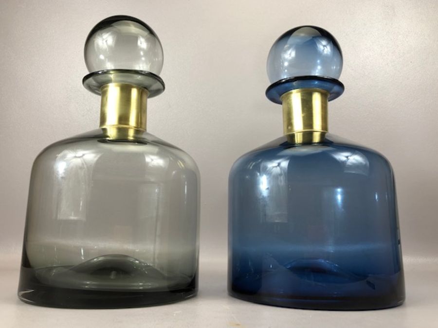 Two large contemporary apothecary-style glass jars with stoppers, each approx 38cm in height - Bild 3 aus 4