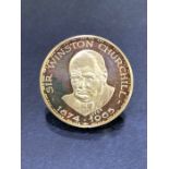 18ct Gold Coin commemorating the Life of Winston Churchill 1874 - 1965 with the reverse