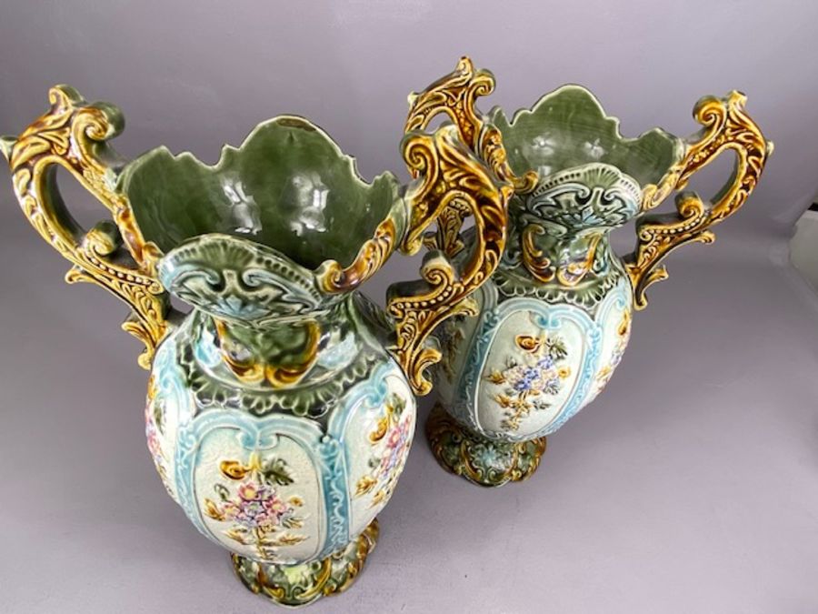 Pair of majolica twin handled urns, each approx 35cm tall - Image 2 of 7