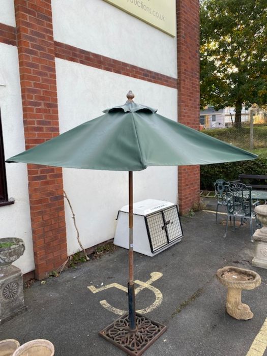 Wrought iron umbrella stand and green fabric parasol - Image 3 of 3