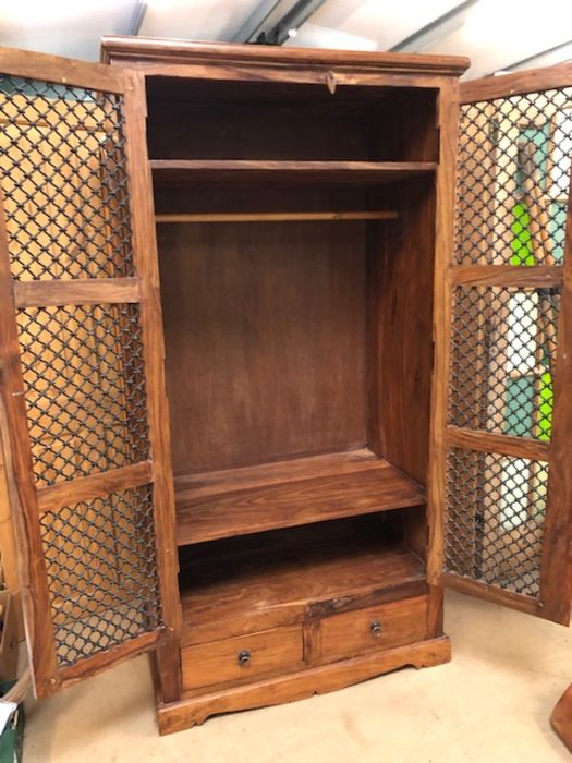 Mexican pine two door wardrobe with two drawers, hanging rail, mirror to one end, approx 100cm x - Bild 4 aus 5