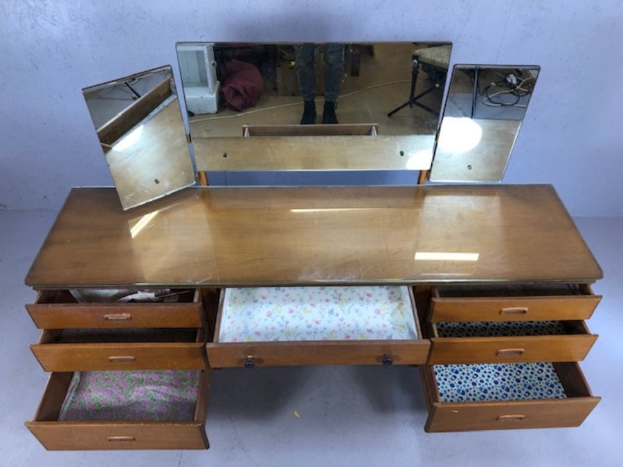 Mid Century dressing table by Austin Suite - Image 3 of 3
