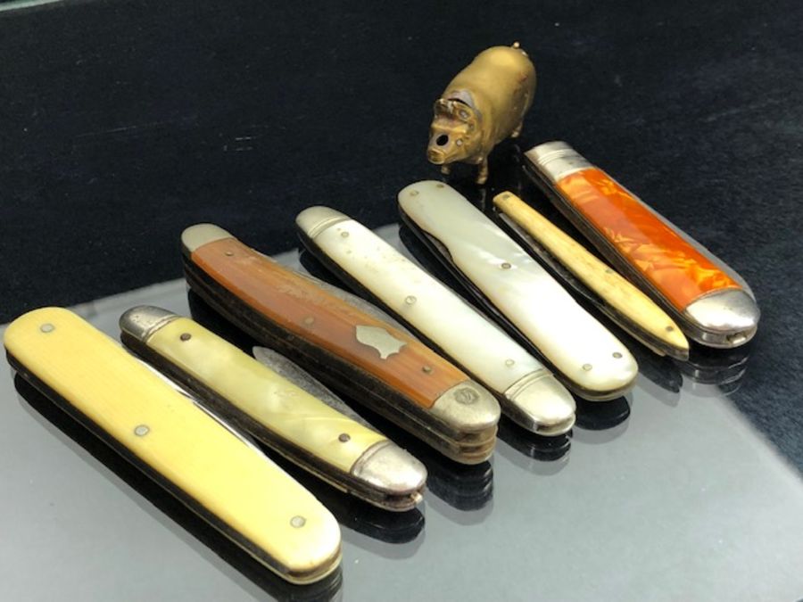 Collection of fruit knives/ pen knives & a Vintage brass pig Vesta case (8) - Image 2 of 4