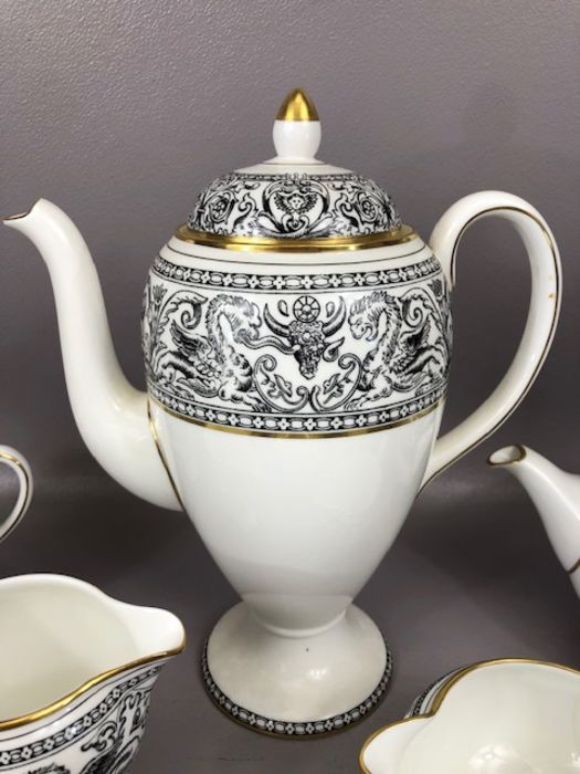 Wedgwood 'Florentine' black and gilt tea and coffee set to include coffee pot, sugar bowl, cream - Image 4 of 7