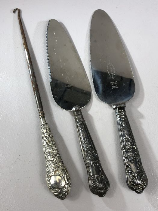 Collection of Flatware all with silver handles - Image 5 of 5