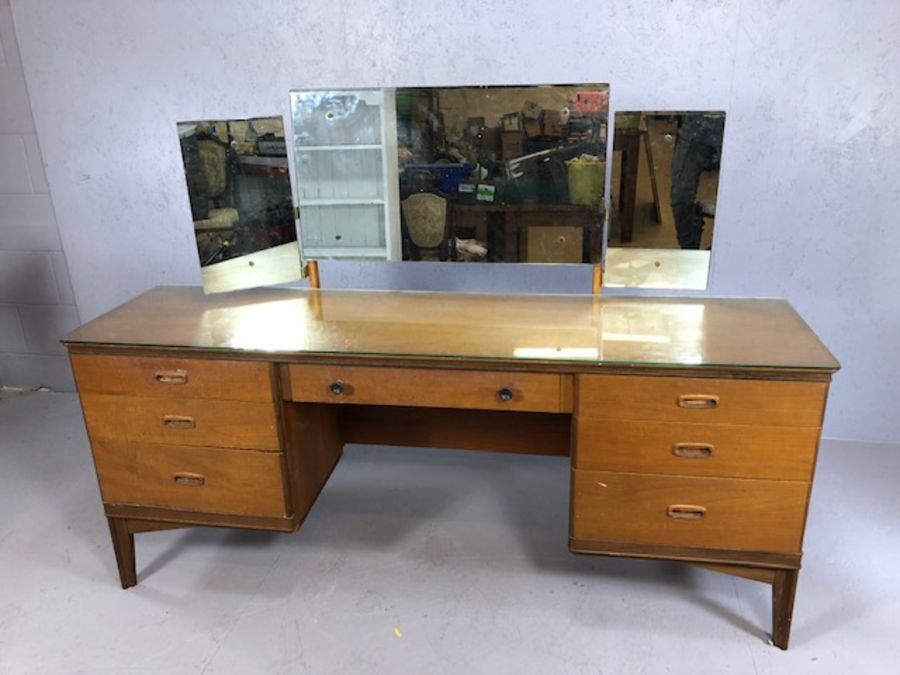 Mid Century dressing table by Austin Suite - Image 2 of 3