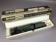 Wrenn 00 Gauge W2222 4.6.0 Devizes Castle GWR Green Locomotive and Tender, Renamed and numbered