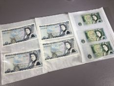 Bank of England old notes (excellent condition/ as new) four £5 notes and three one pound note (