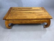 Solid wood coffee table approx 120cm x 70cm x 41cm tall