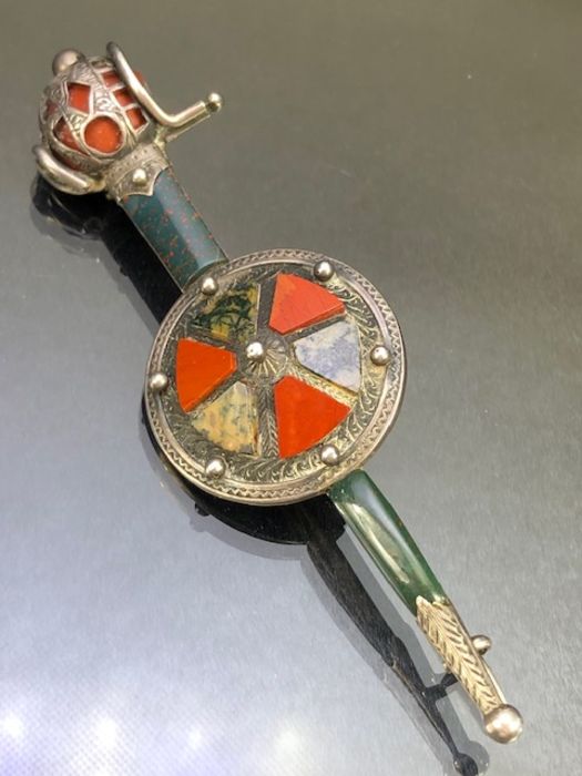 Silver Scottish Brooch set with stones in the form of a sword and shield and inscribed to the - Image 3 of 4