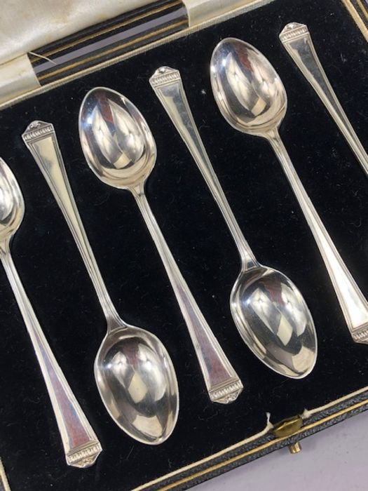 Set of six hallmarked Silver spoons for Sheffield by maker Charles James Allen in presentation box - Image 2 of 4